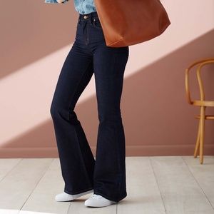 Madewell Flea Market Flare Jean – Kenner Wash – 32
